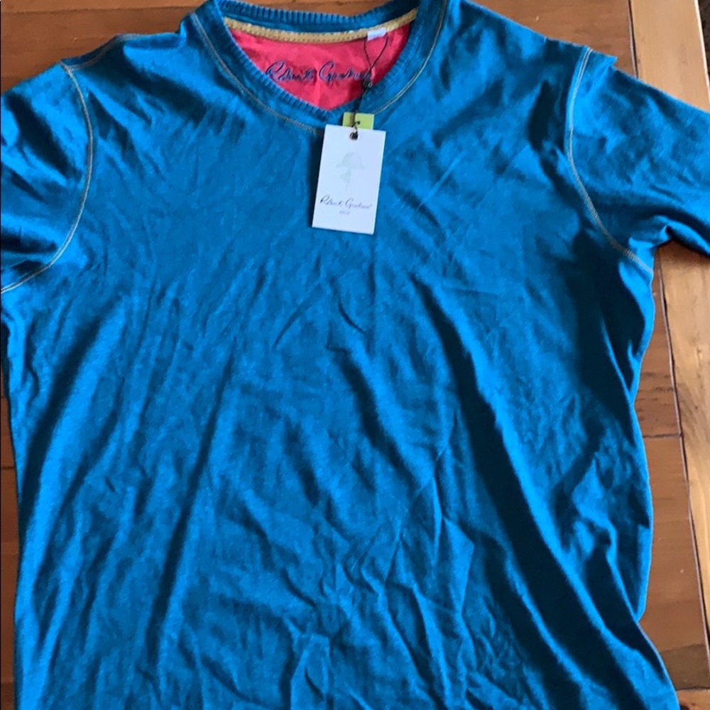 Robert Graham T shirt